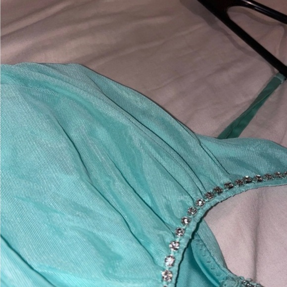 Dress - Picture 10 of 10